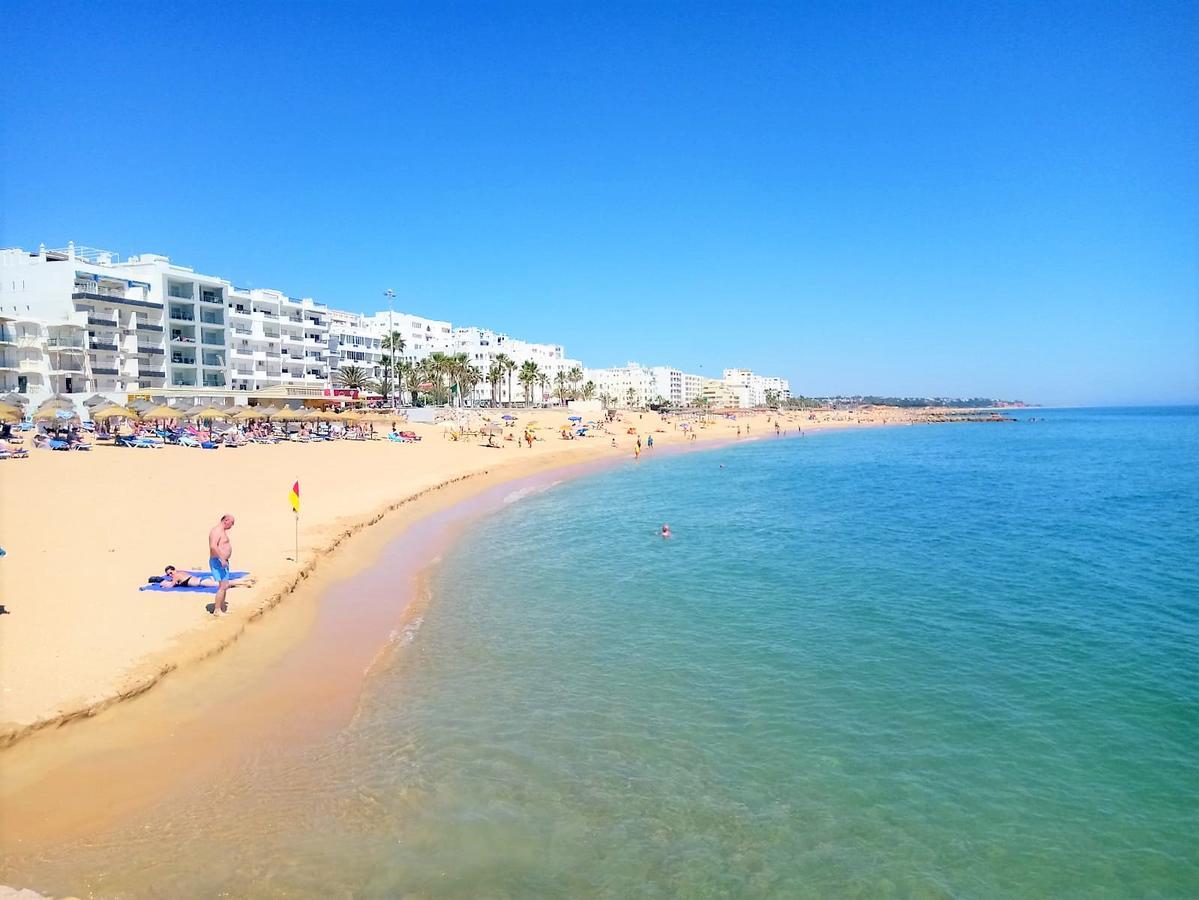 Mira Atlantico 13- Terraco Com Vista Mar E Cidade, Wifi, 80Mt Praia Quarteira Bagian luar foto